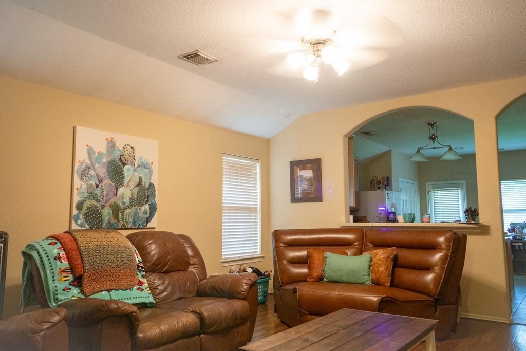 11219 Overland Trail Drive - Photo 3