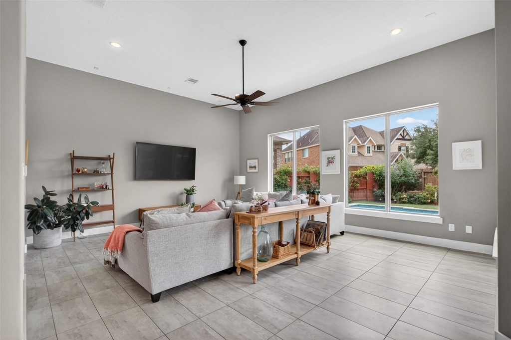 12010 Papaveri Street - Photo 16