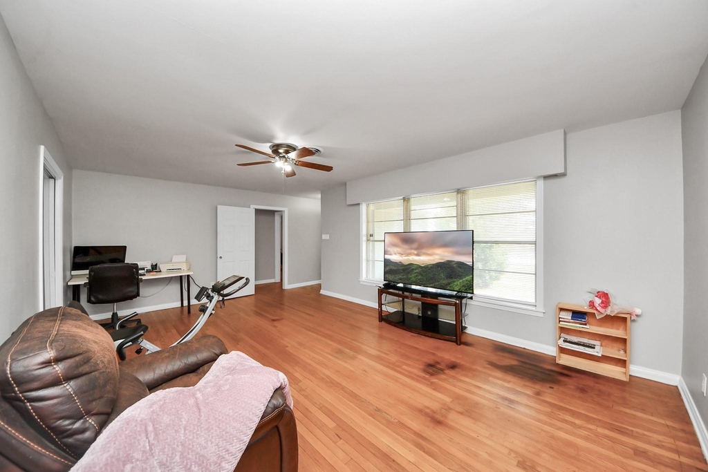 2601 Holly Street - Photo 8