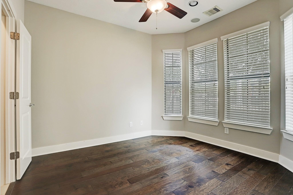 2110 Shearn Street - Photo 17