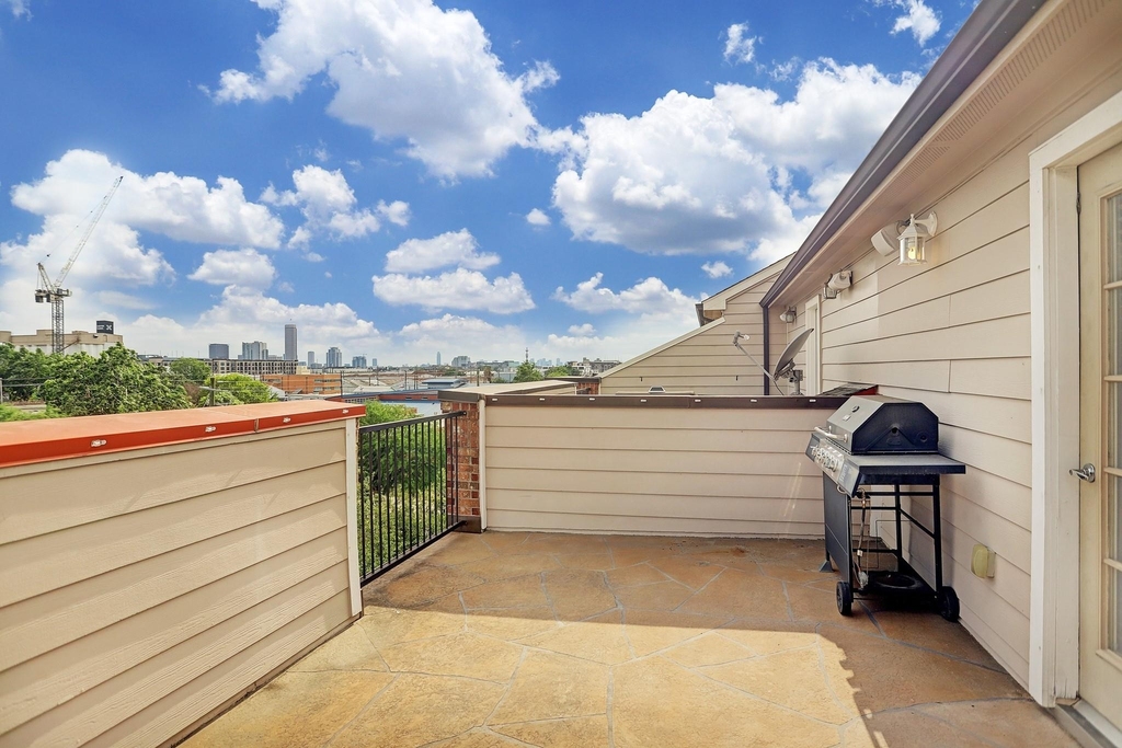 2110 Shearn Street - Photo 2