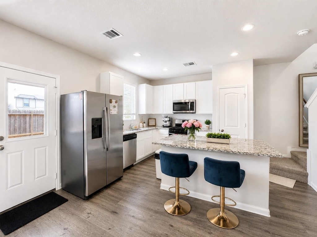 24811 Landolfi Drive - Photo 2