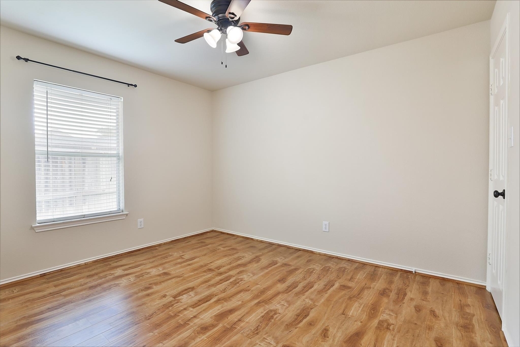 26738 Abbey Springs Lane - Photo 22