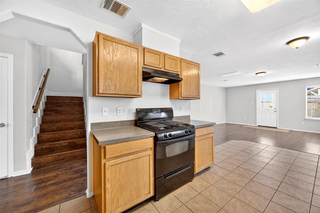 19014 Prairie Bluff Drive - Photo 16
