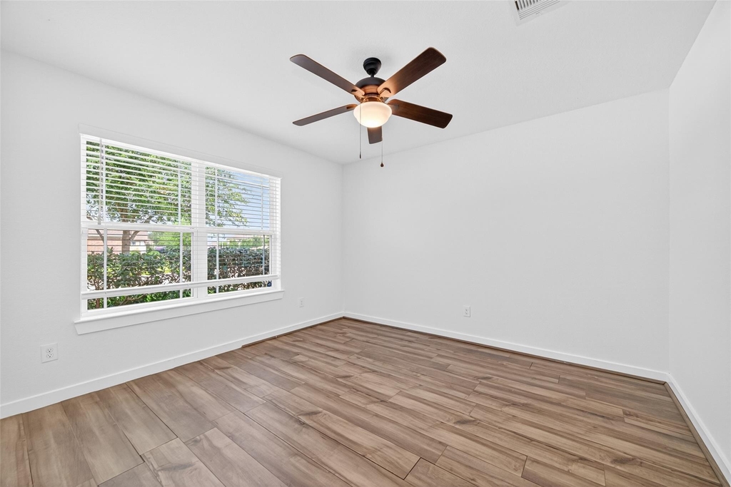 16307 Rockdale Landing Drive - Photo 2