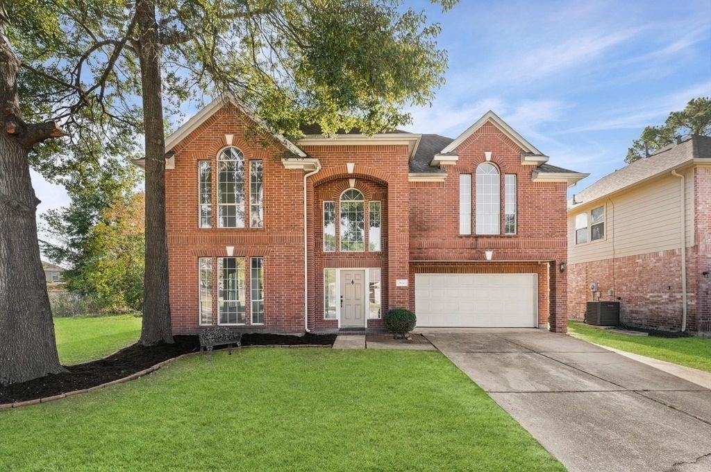 2830 Fern Hill Drive - Photo 0