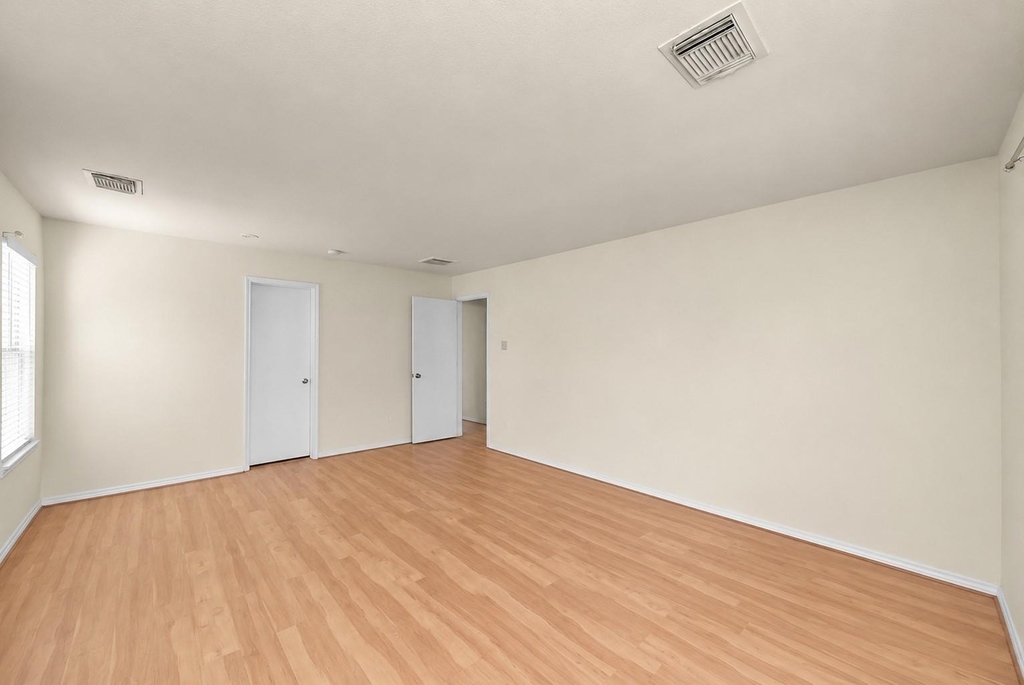 17006 Kemble Creek Drive - Photo 12