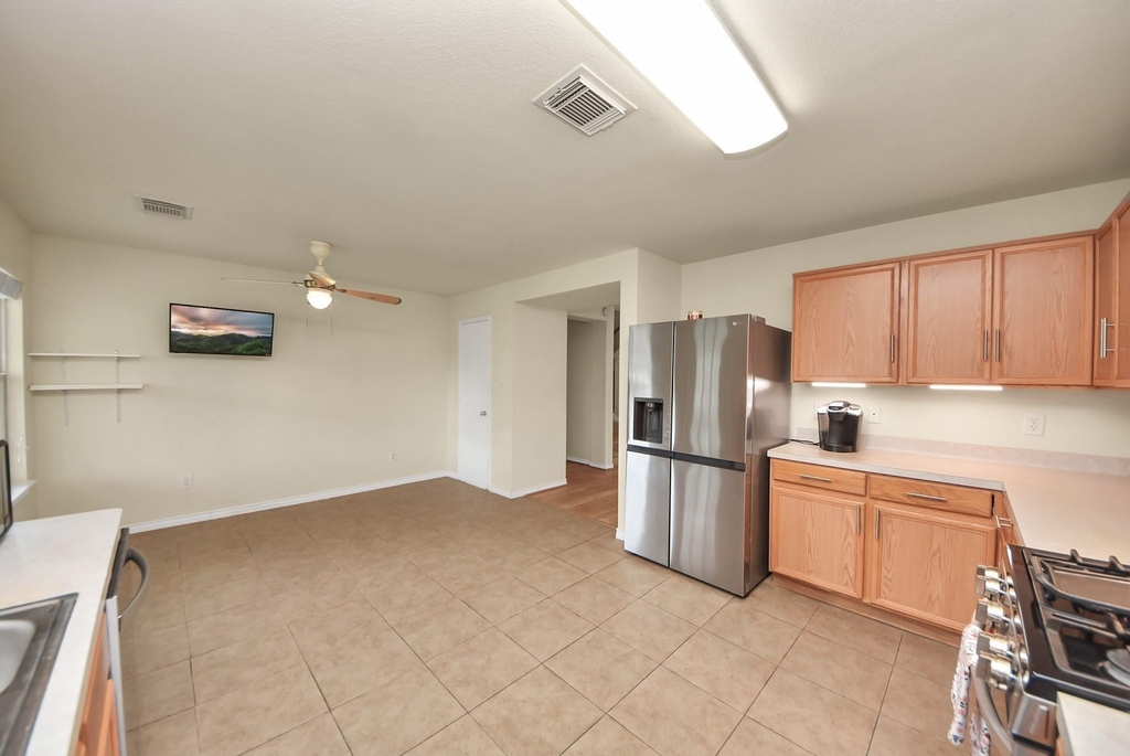 17006 Kemble Creek Drive - Photo 24