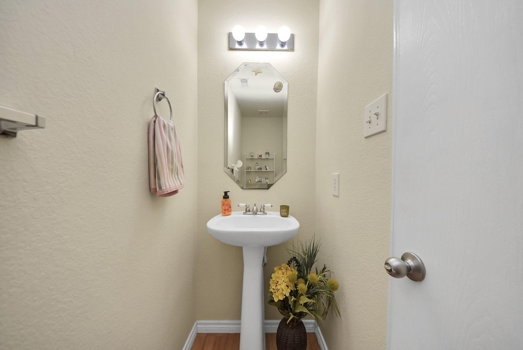 17006 Kemble Creek Drive - Photo 21