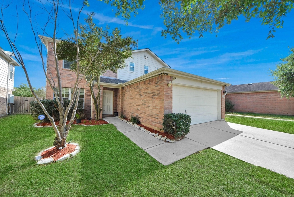 17006 Kemble Creek Drive - Photo 1
