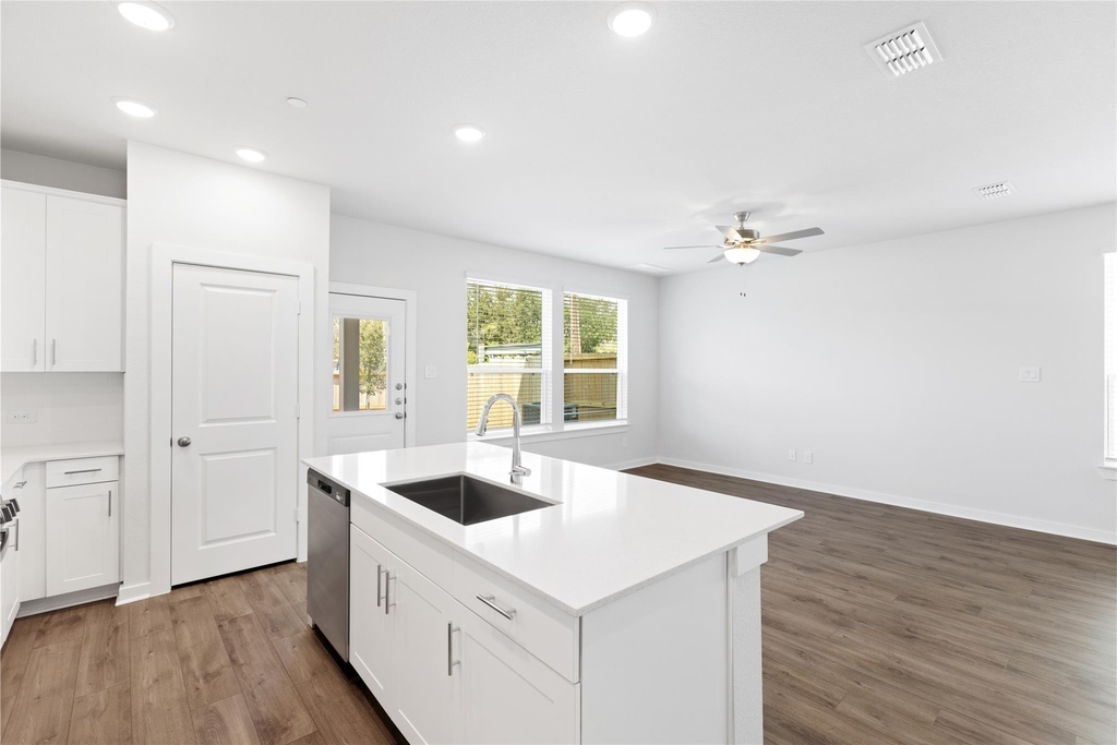 8132 Brocken Street - Photo 10