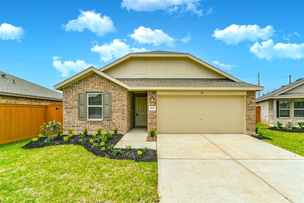 5227 Sunvalley Bend Drive - Photo 0