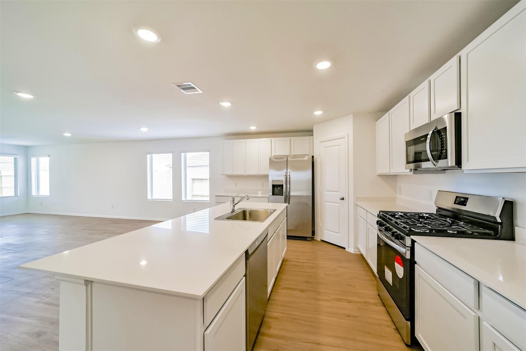 5227 Sunvalley Bend Drive - Photo 6