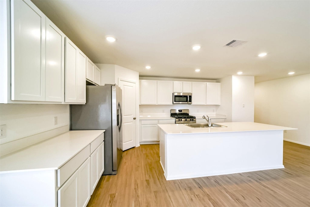 5227 Sunvalley Bend Drive - Photo 10