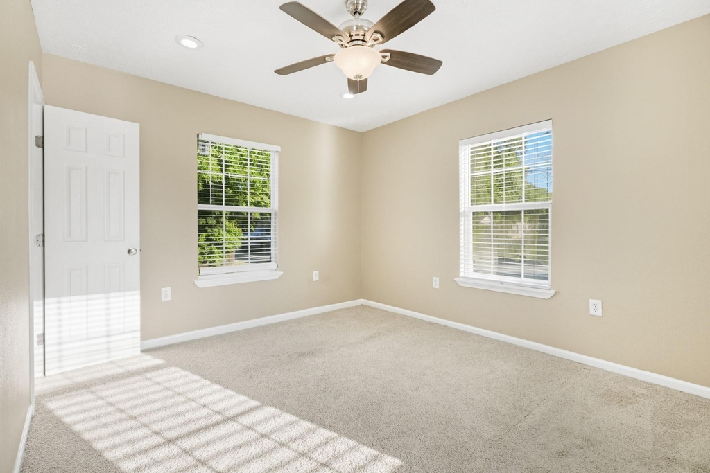 2102 N Galveston Avenue - Photo 12