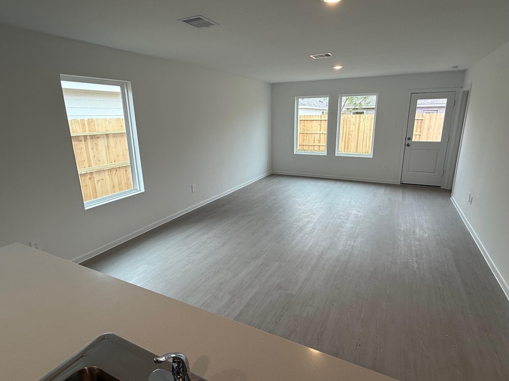 25292 Leather Leaf Court - Photo 4