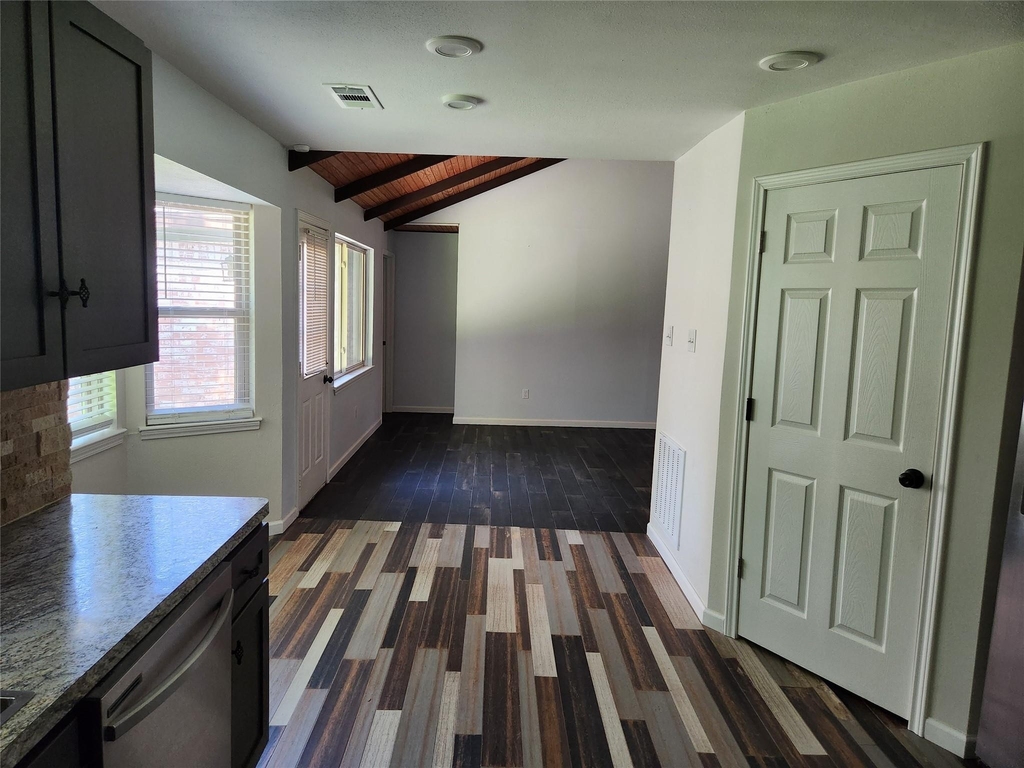2006 Redwood Street - Photo 11