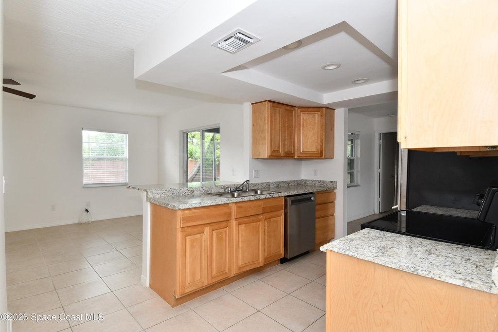 838 Gillen Avenue Nw - Photo 2