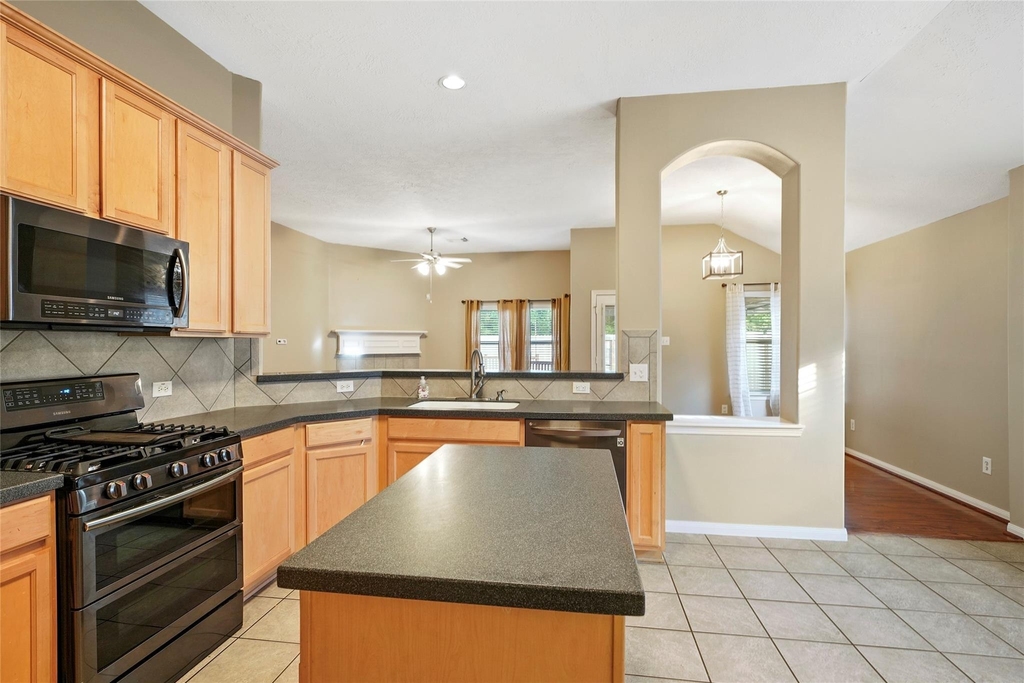 6903 Summer Bridge - Photo 13