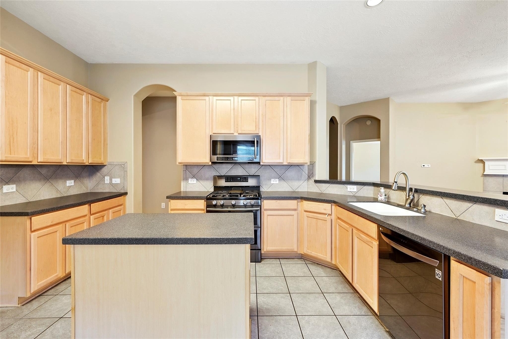 6903 Summer Bridge - Photo 16