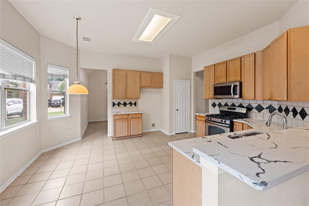 3106 Birchleaf Drive - Photo 3