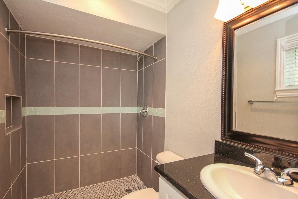 2011 Marshall Street - Photo 13