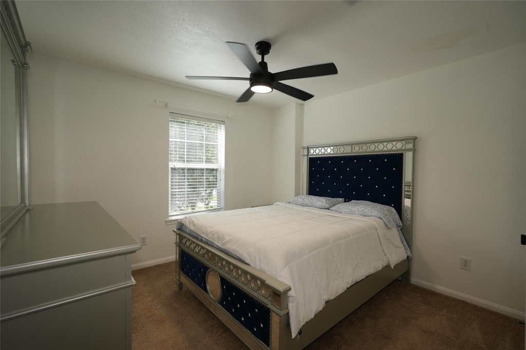 19202 Dickson Park Drive - Photo 14
