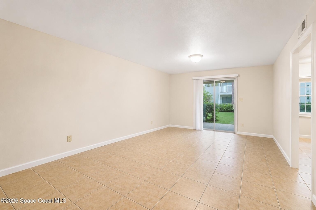 3118 Sir Hamilton Circle - Photo 5