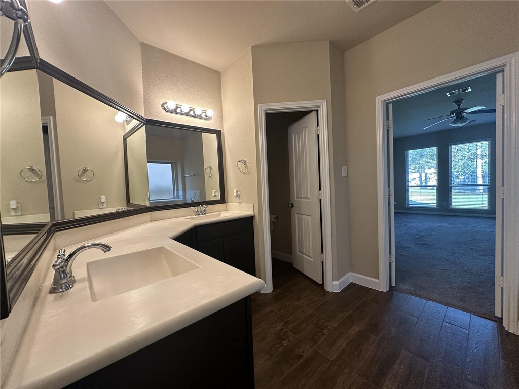2438 Garden Falls Dr - Photo 9