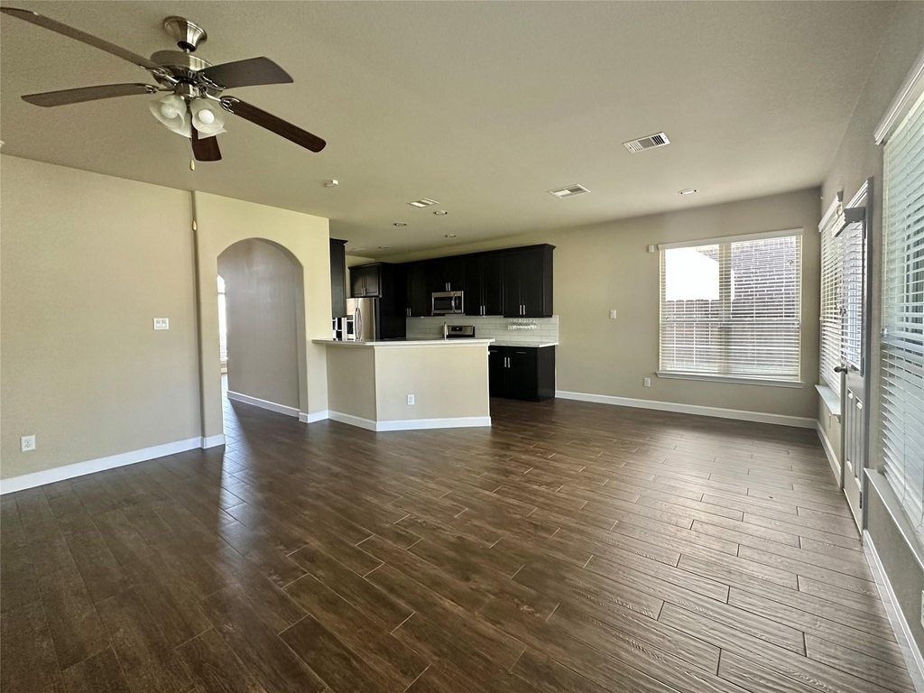 2438 Garden Falls Dr - Photo 3