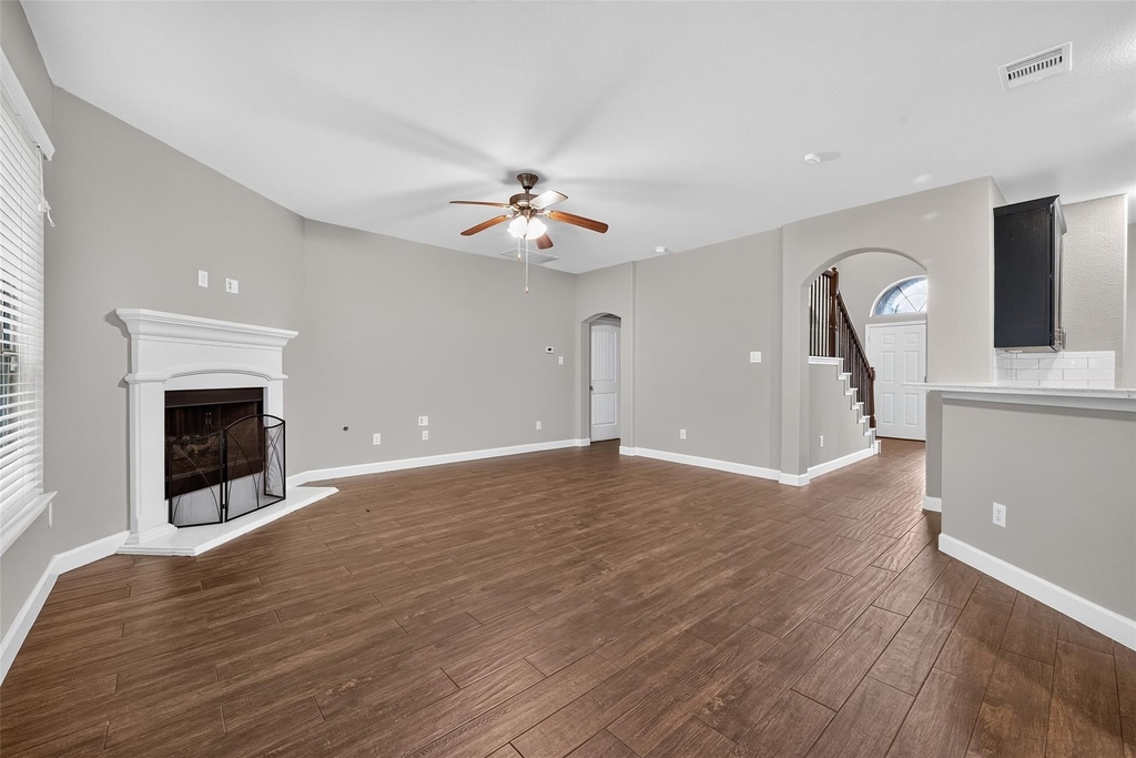 2438 Garden Falls Dr - Photo 9