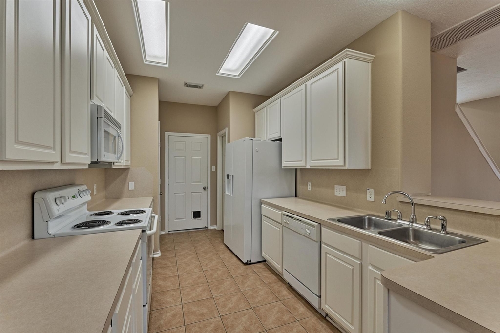 106 E Stedhill Loop - Photo 11