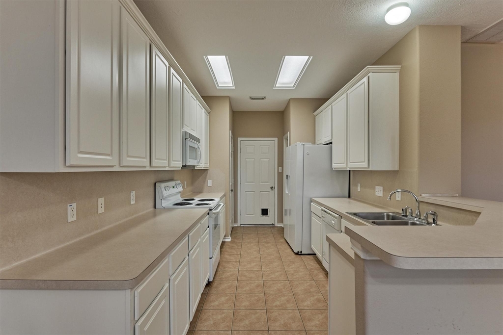 106 E Stedhill Loop - Photo 10