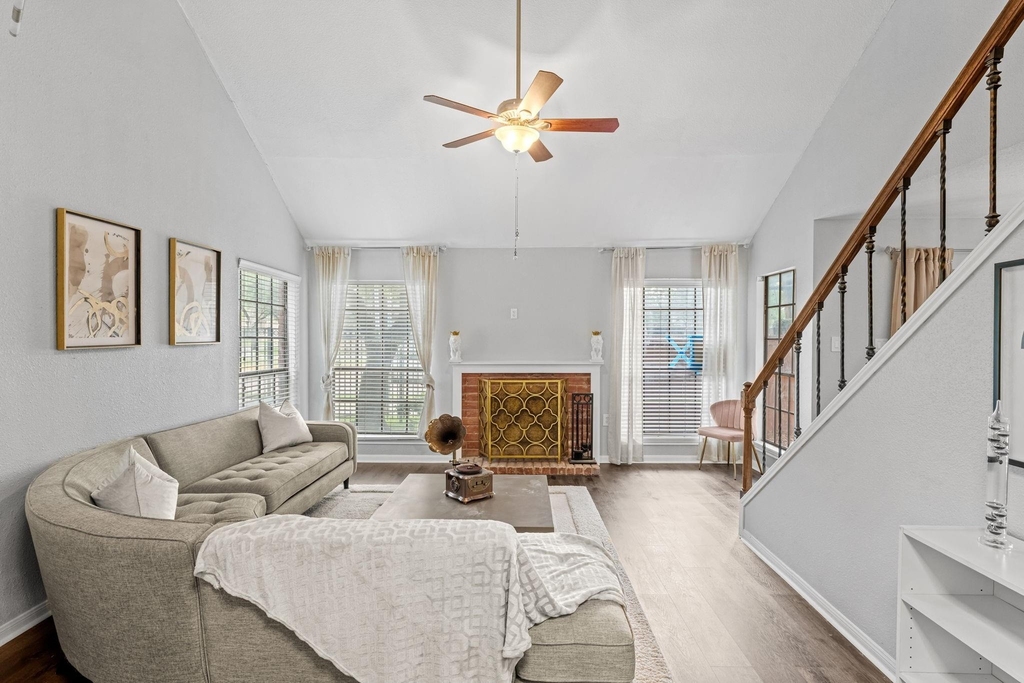 2211 S Kirkwood Road - Photo 0