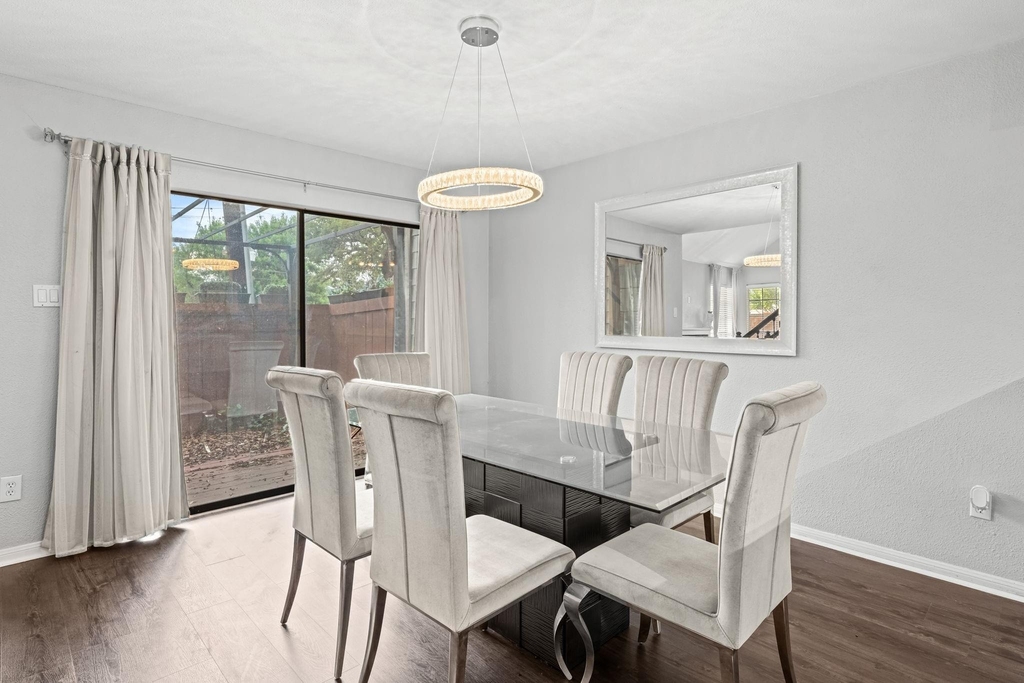 2211 S Kirkwood Road - Photo 9
