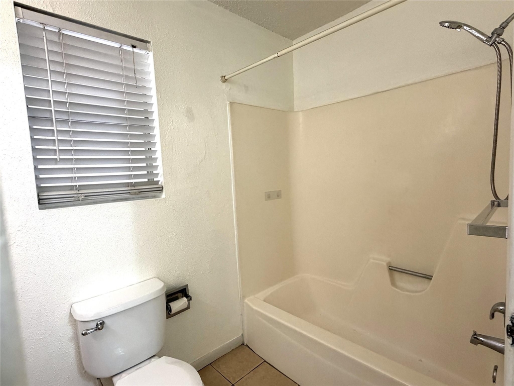 8842 Barton Street - Photo 8