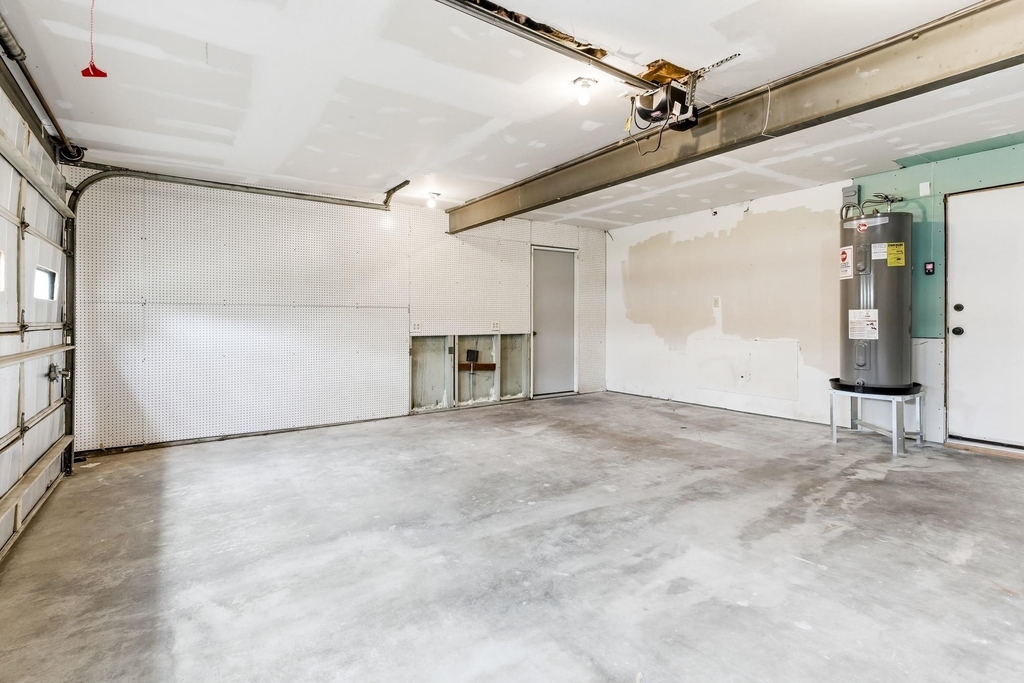445 Longmeadow Street - Photo 39