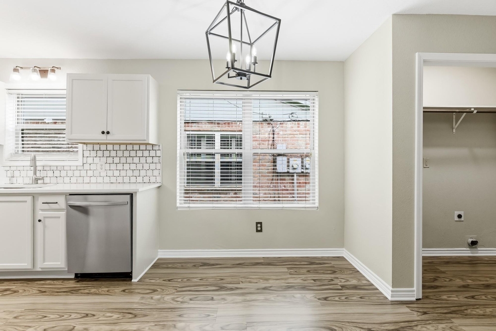 445 Longmeadow Street - Photo 15