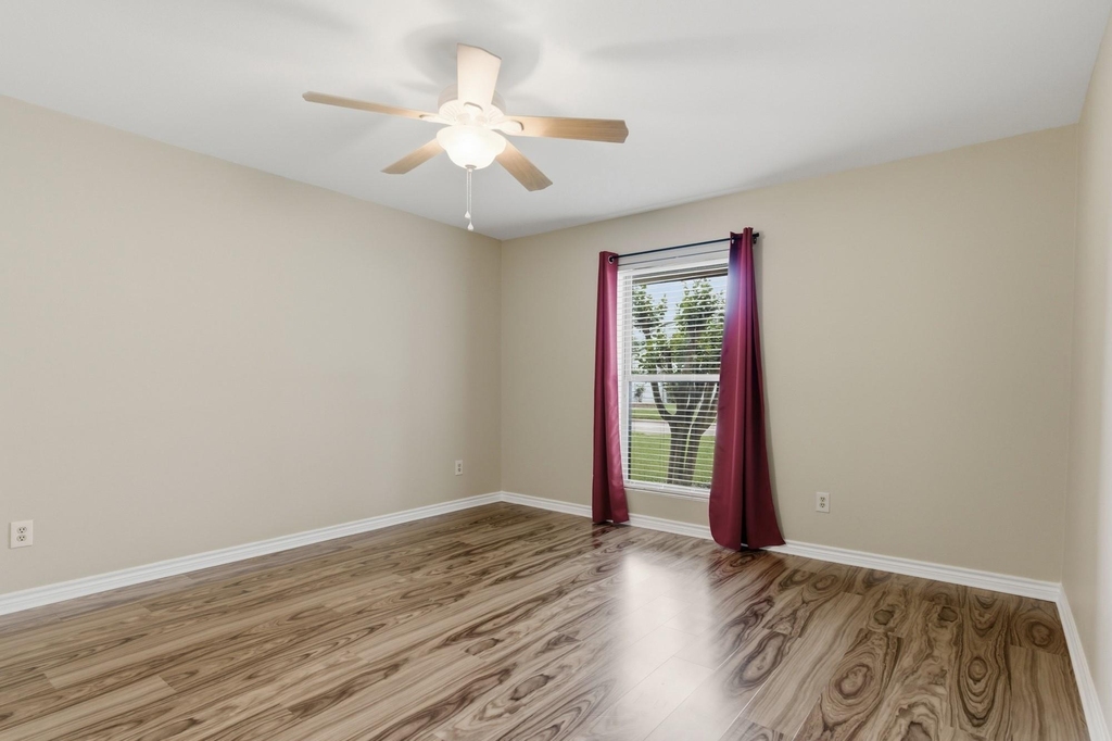 445 Longmeadow Street - Photo 24