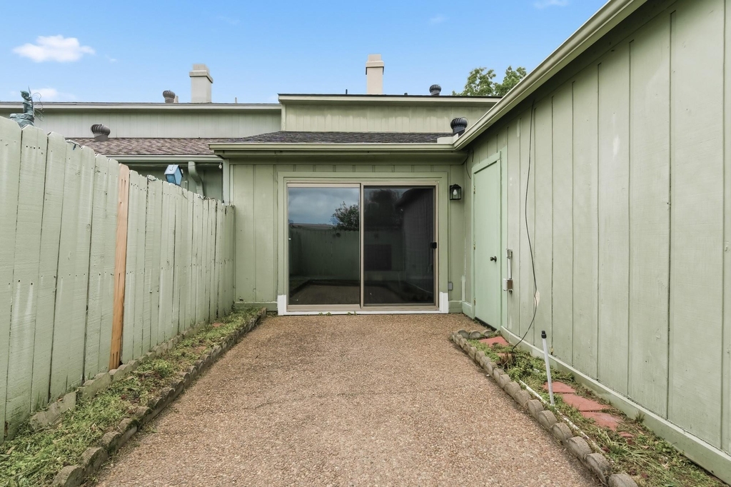 445 Longmeadow Street - Photo 36