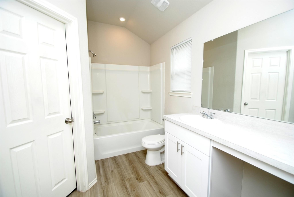 2006 Brixham Bluff Lane - Photo 19