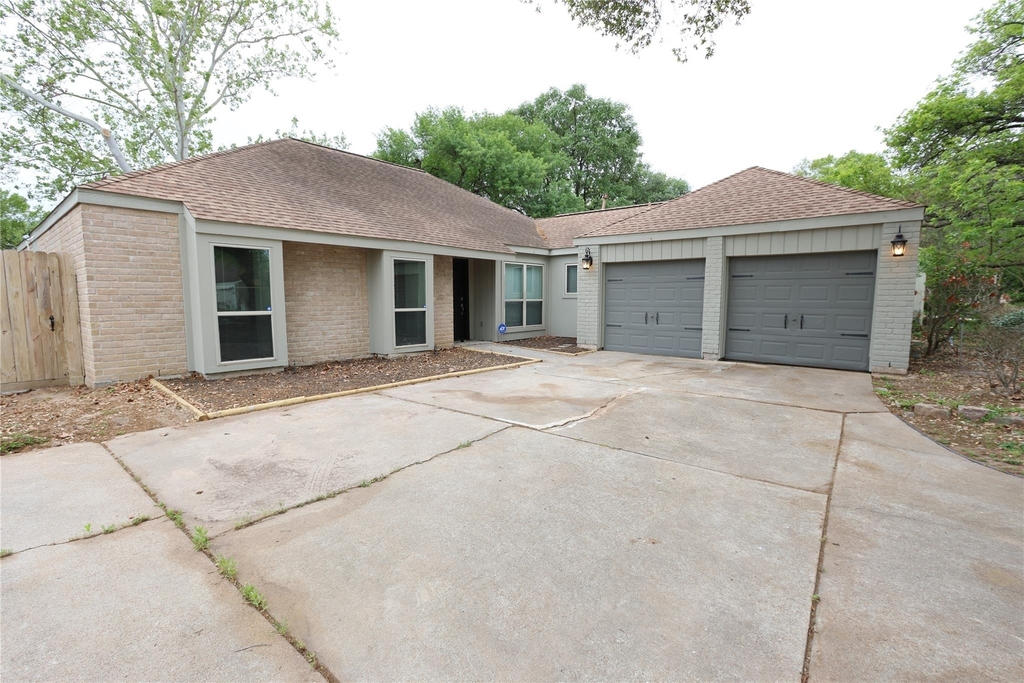 15911 Haven Hills Drive - Photo 1