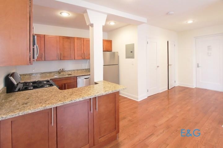 1 Bennett Avenue - Photo 4