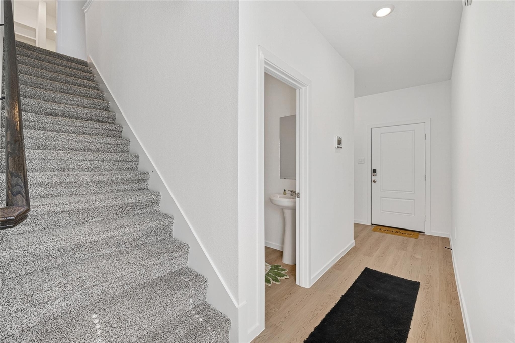 407 Robin Street - Photo 20
