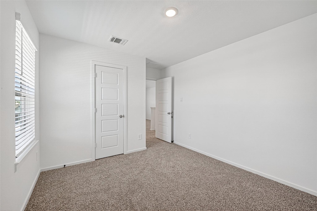407 Robin Street - Photo 29