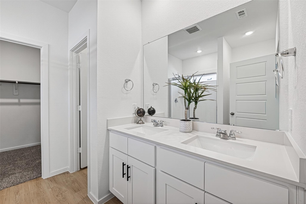 407 Robin Street - Photo 33