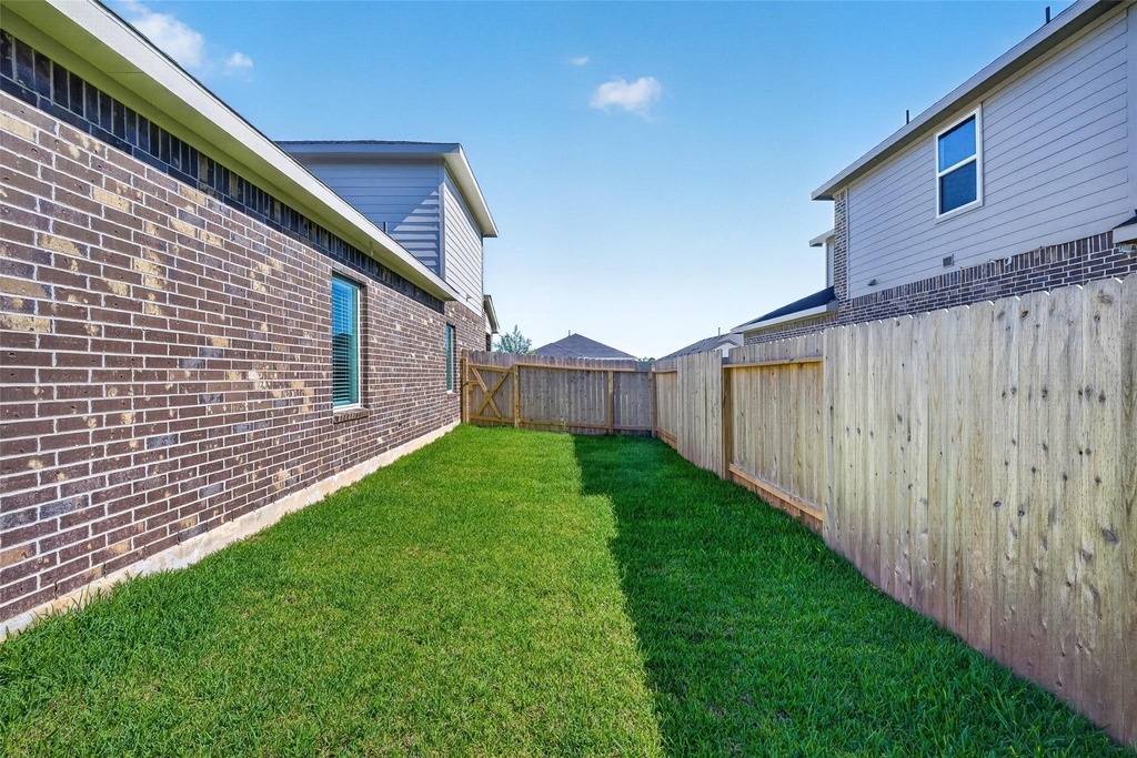407 Robin Street - Photo 40