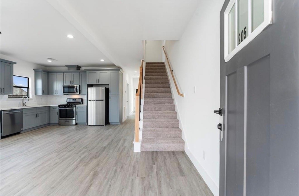 205 S Second Street - Photo 4