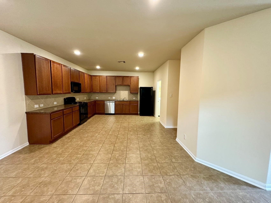 8230 Polaris Point Lane - Photo 3