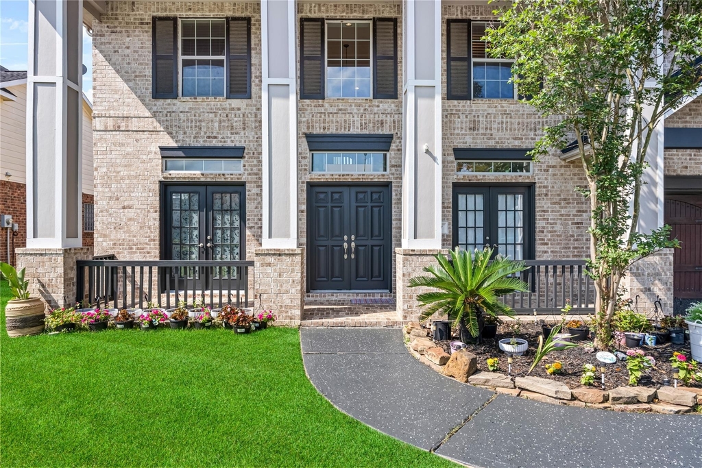 8127 Edenwood Drive - Photo 3